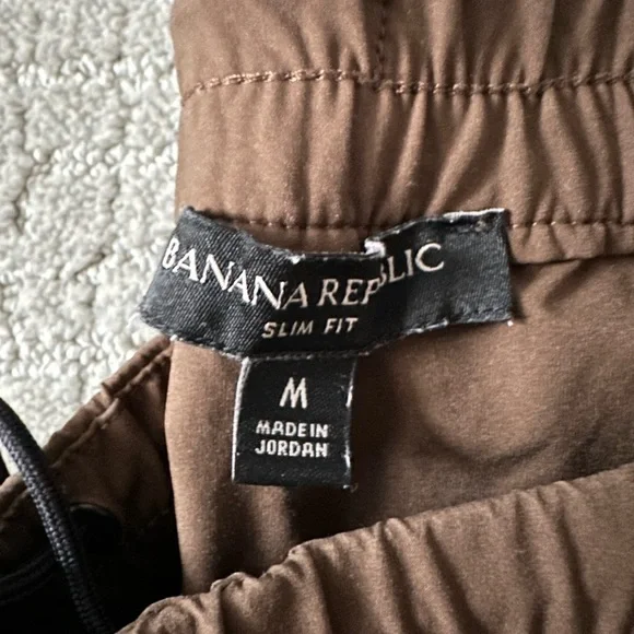 Banana Republic slim motion tech jogger, medium, brown - Picture 5 of 8